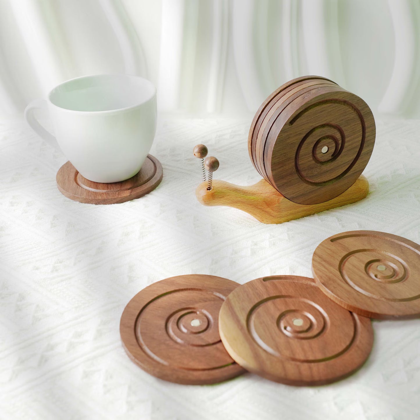 Wooden Snail Coaster Set, Handcrafted Drink Coasters with Adorable Snail Holder, Handmade Unique Home Decor, Wood Placemat Kitchen Gift Idea